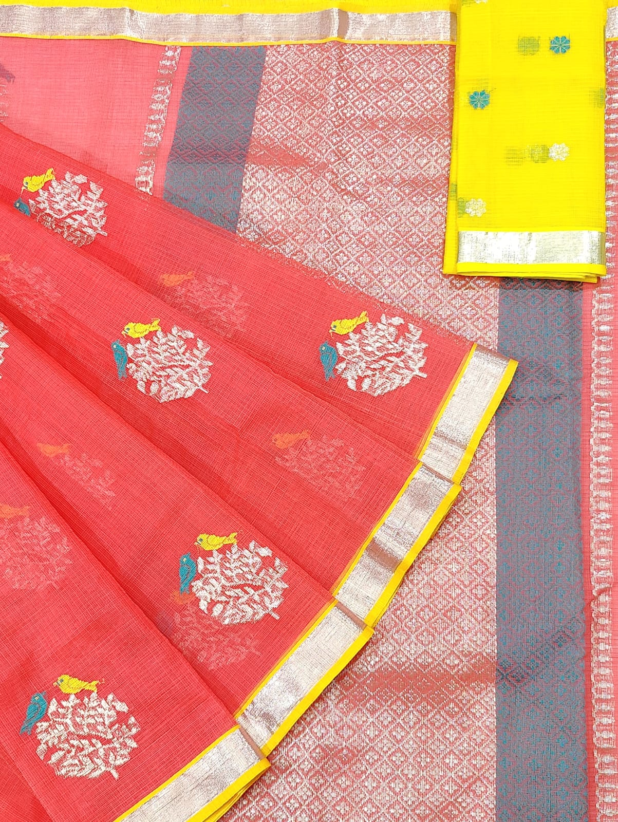 Exclusive All over Jaal  Zarikota Saree with contrast blouse