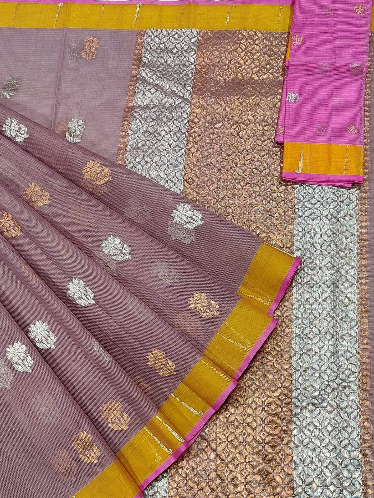 Exclusive Zarikota Saree with contrast blouse