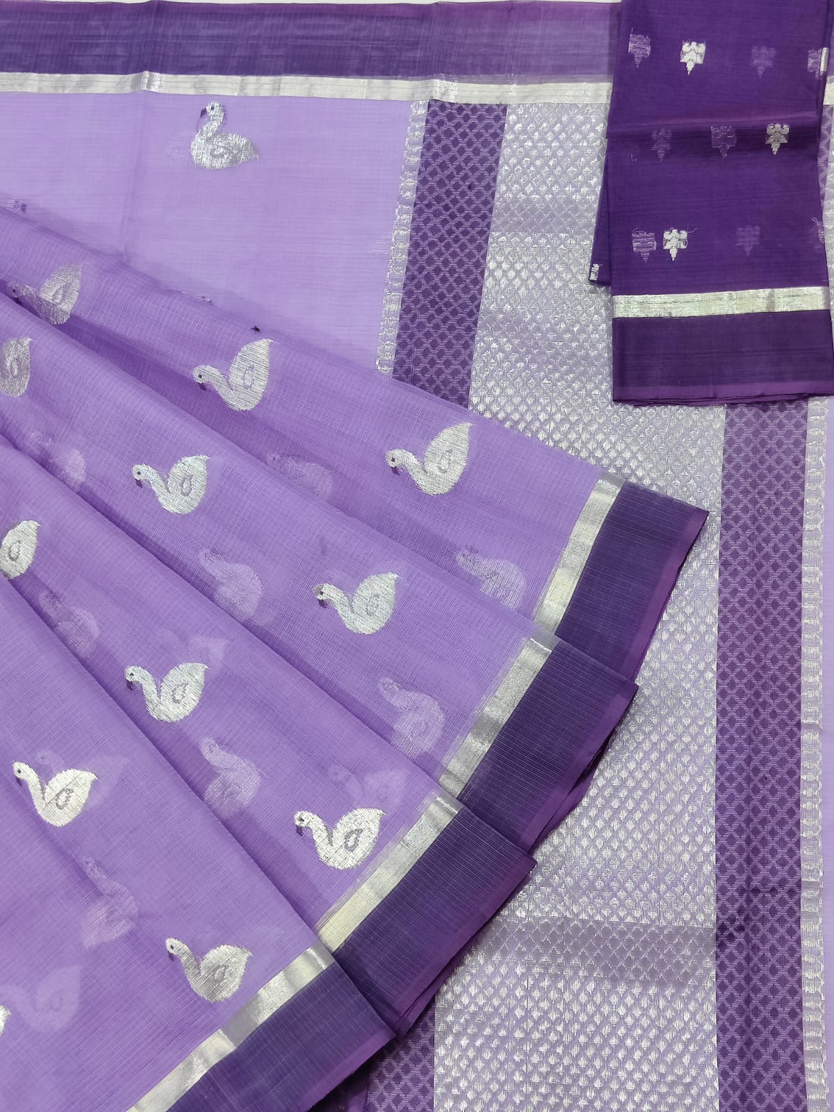 Exclusive Zarikota Saree with contrast blouse