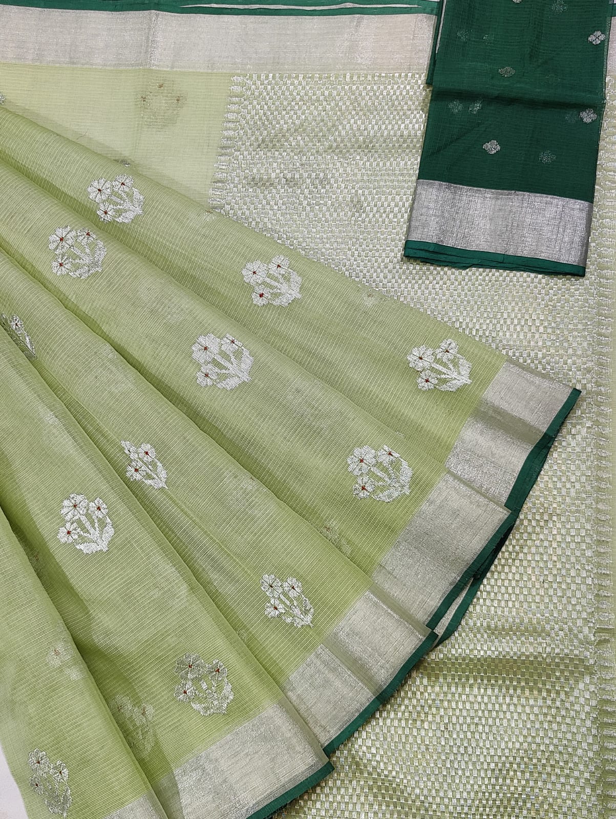 Exclusive Zarikota Saree with contrast blouse