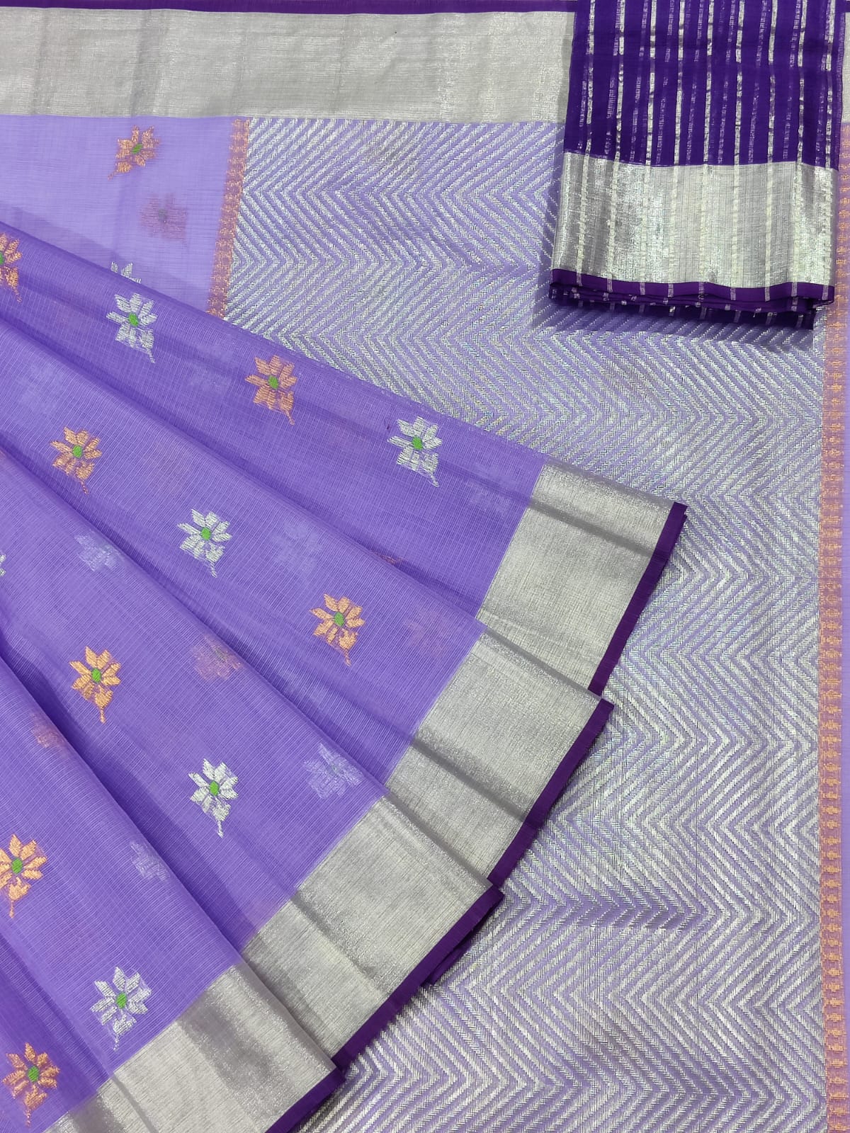 Exclusive Zarikota Saree with contrast blouse