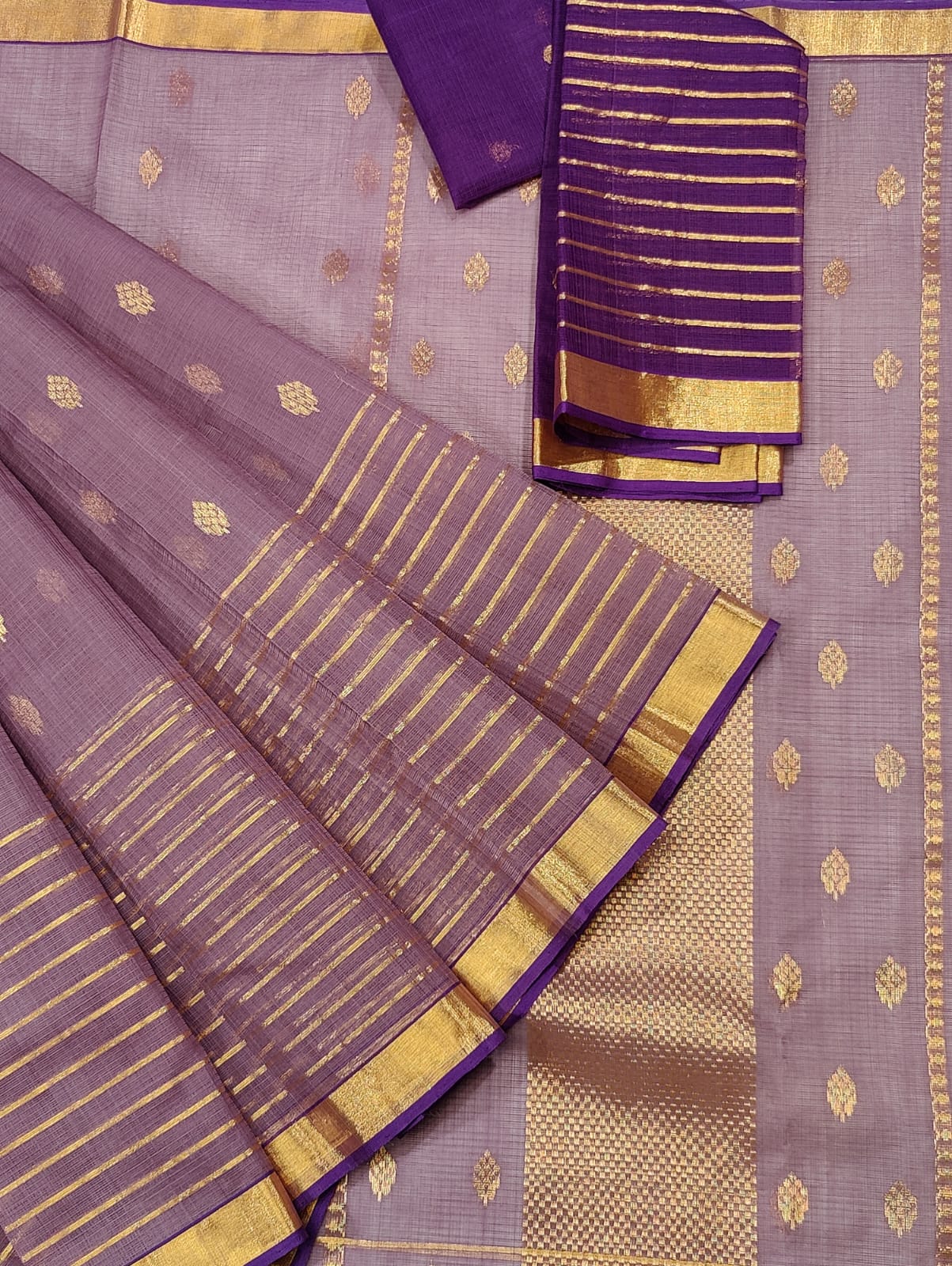 Exclusive Zarikota Saree with contrast blouse