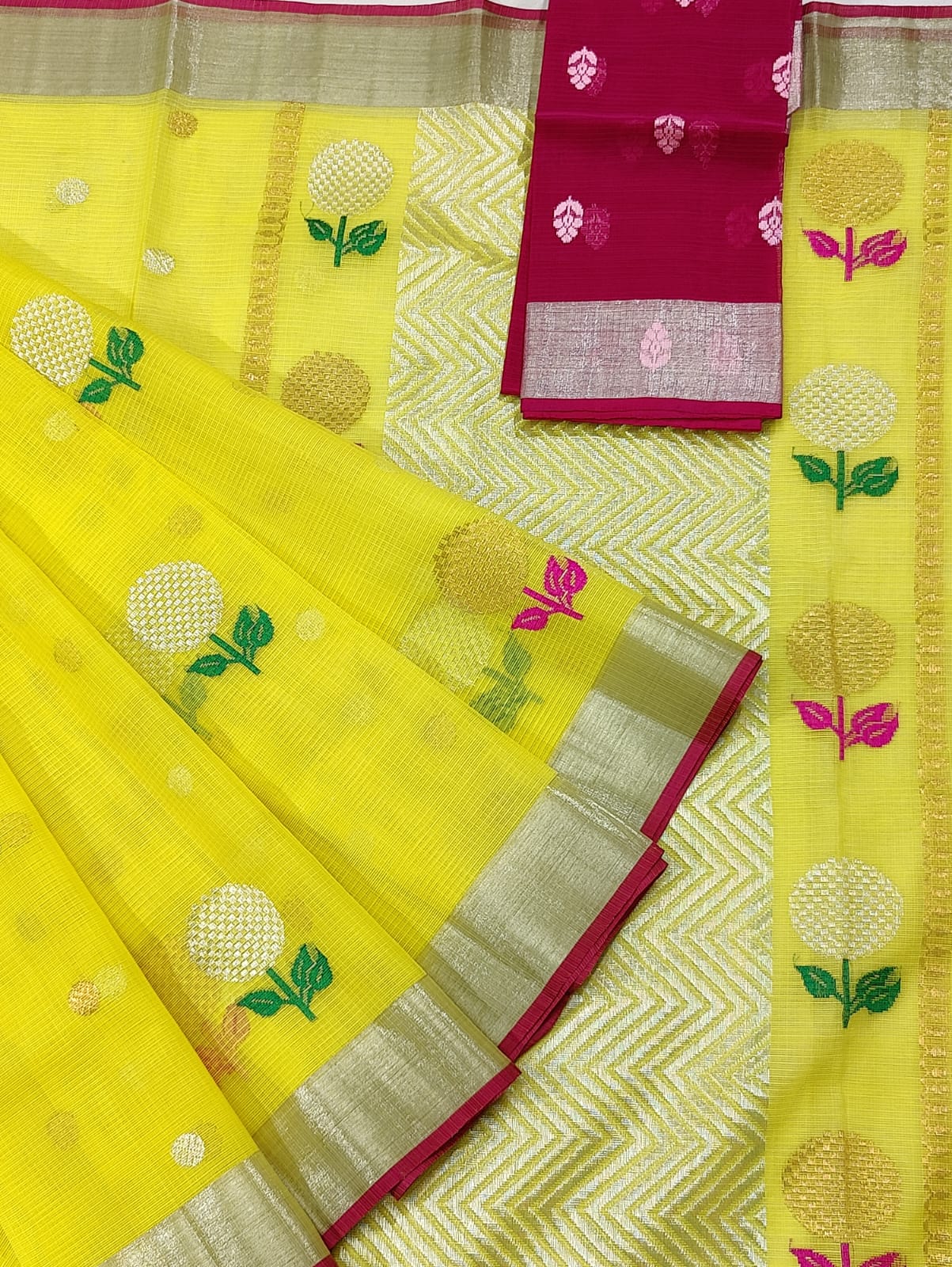 Exclusive Zarikota Saree with contrast blouse